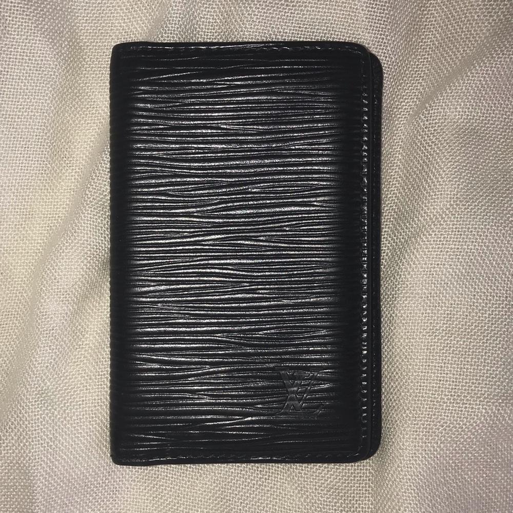 AUTHENTIC Louis Vuitton Epi Bifold Wallet